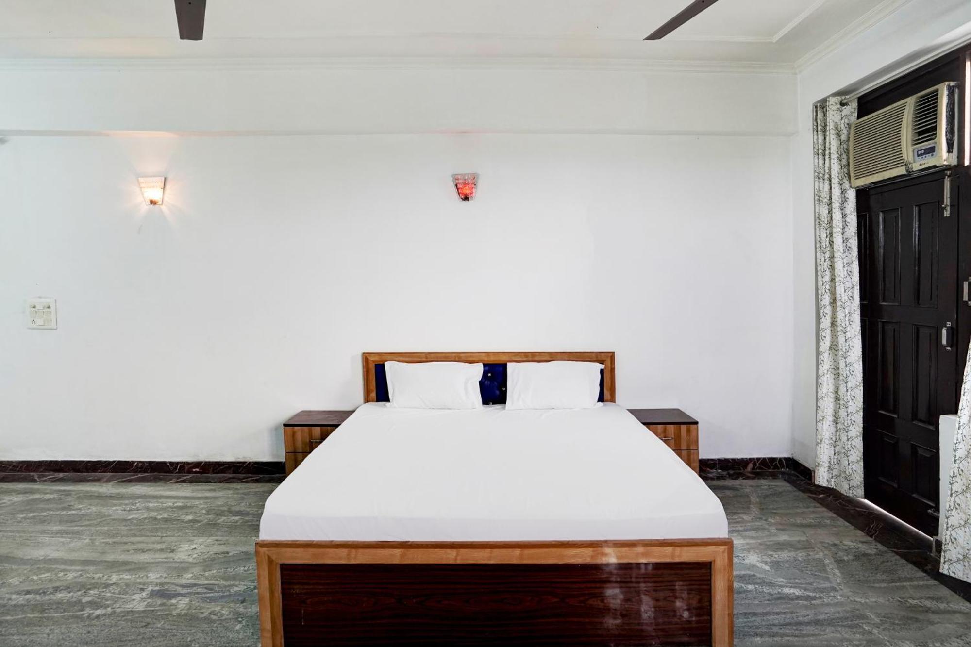 Hotel O Radisson Red Hotel & Restaurant Ghaziabad Buitenkant foto